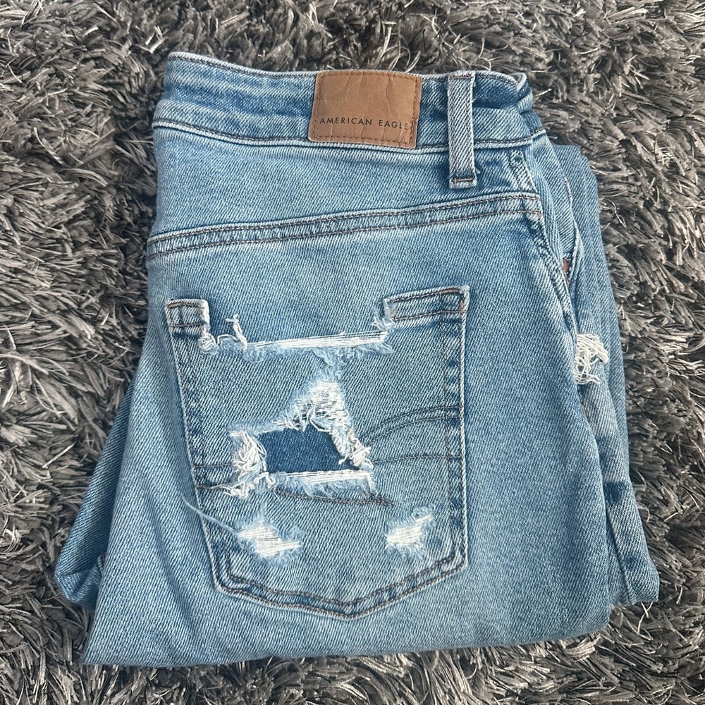 American Eagle Distressed Blue Jeans